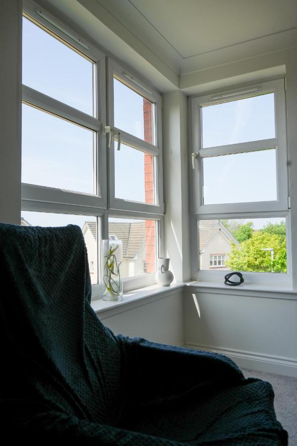 Modern Apartment Ayr Town Centre Prestwick Exterior photo